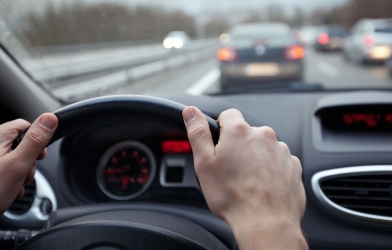 Những trường hợp dù 'gấp gáp', tài xế cũng phải giảm tốc độ